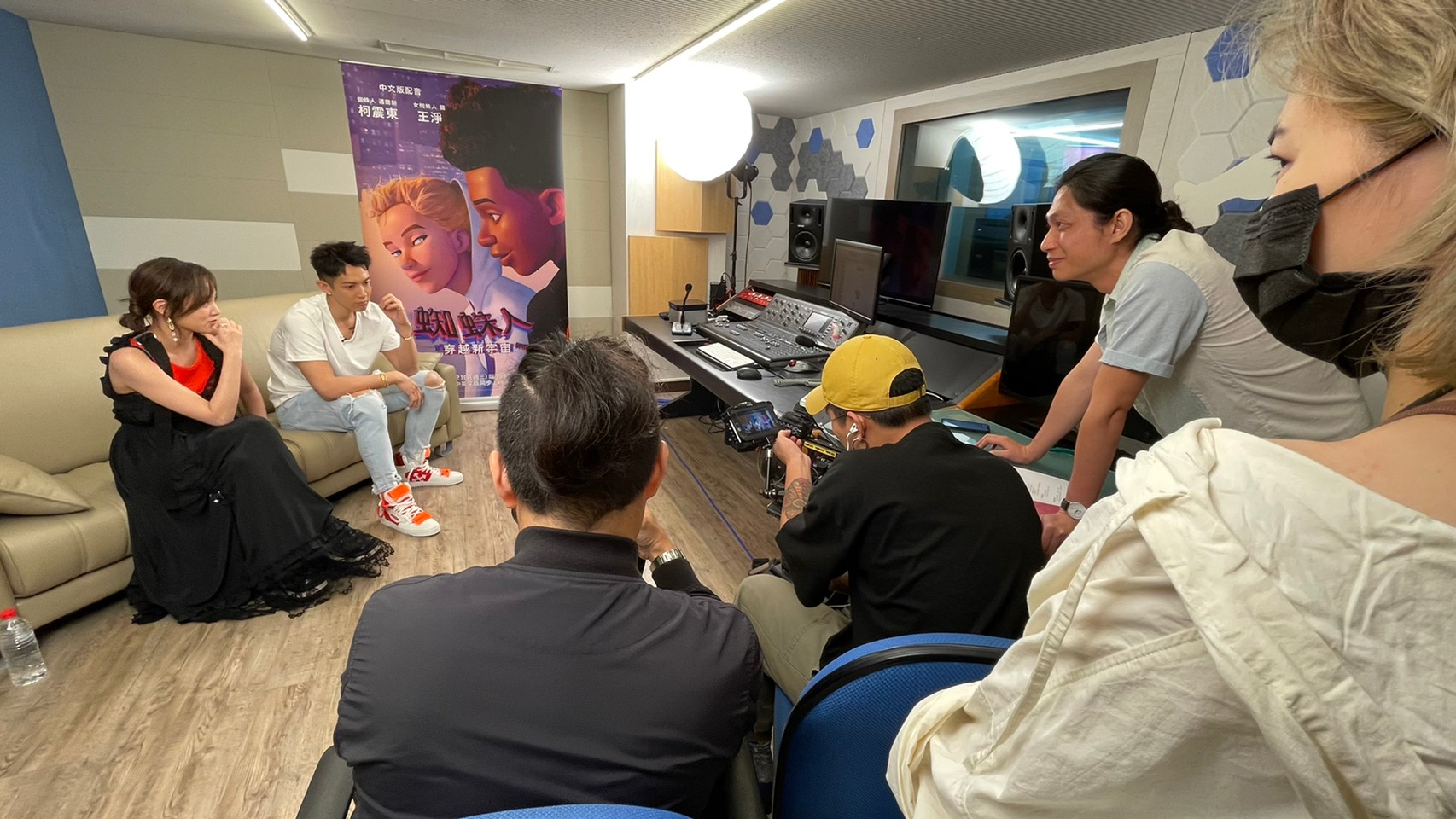 LINE_ALBUM_2023527_230527_16