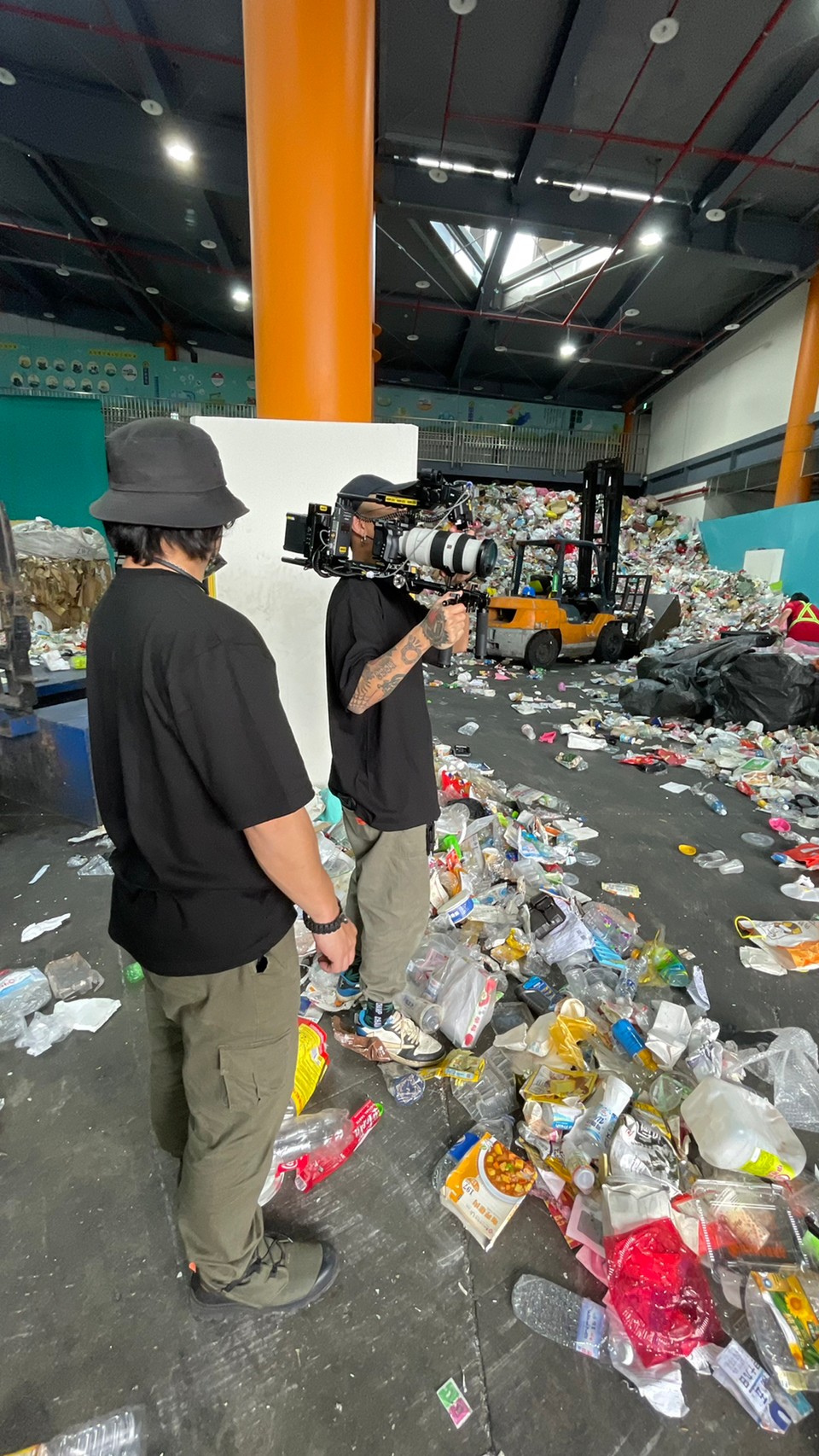 LINE_ALBUM_318_230418_110