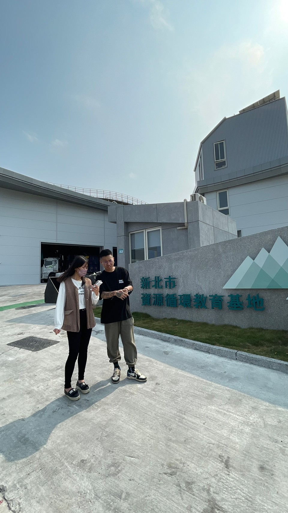 LINE_ALBUM_318_230418_59