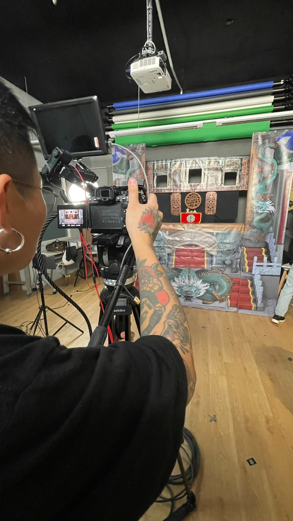 LINE_ALBUM_327_230418_102